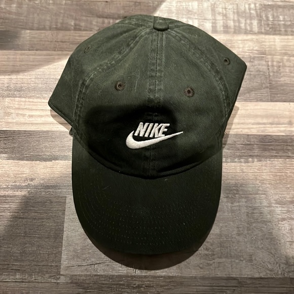 Black Nike hat - Picture 1 of 1